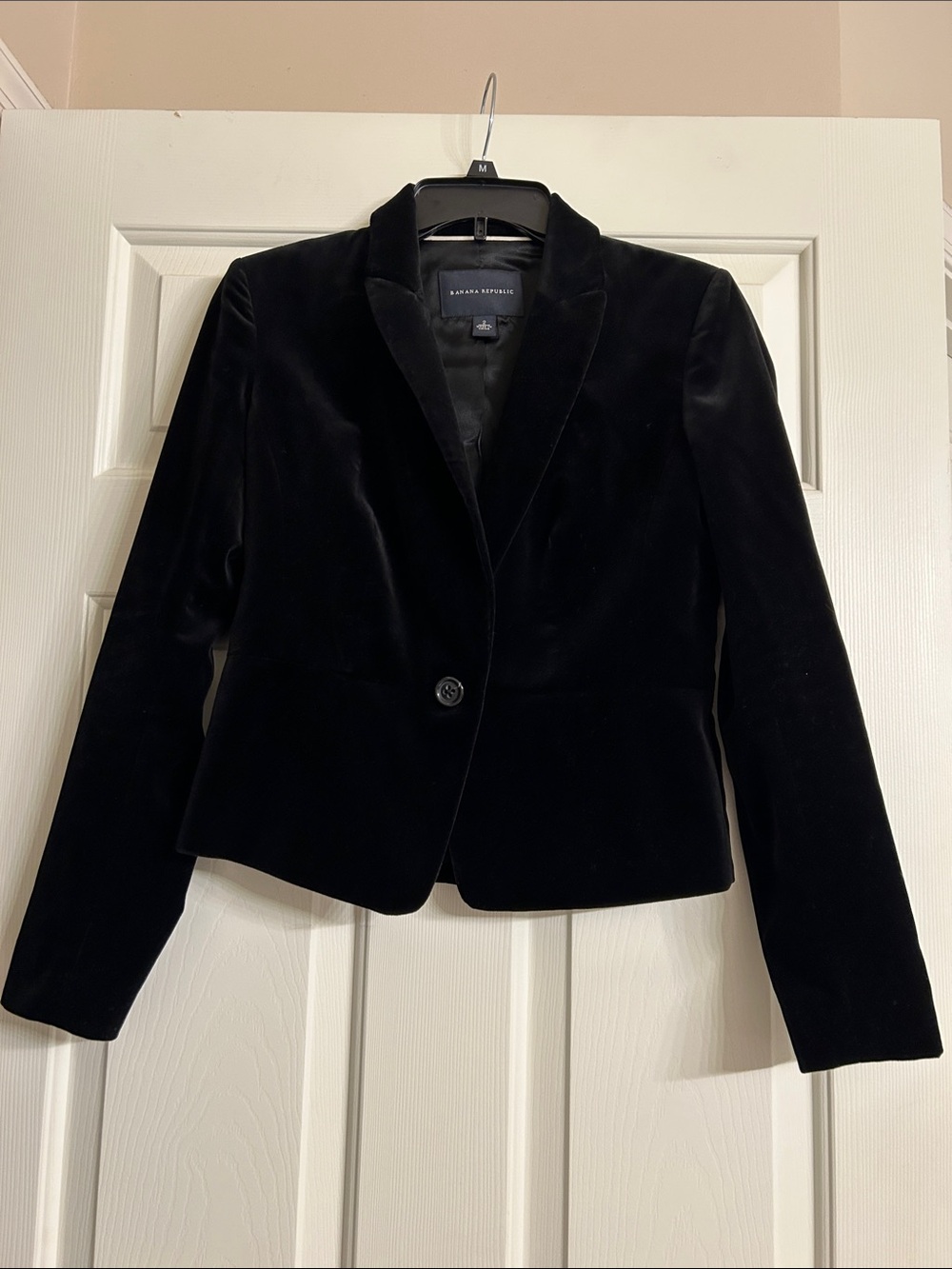 Banana Republic Women’s Black Velvet Single-Button Blazer Jacket Size 2